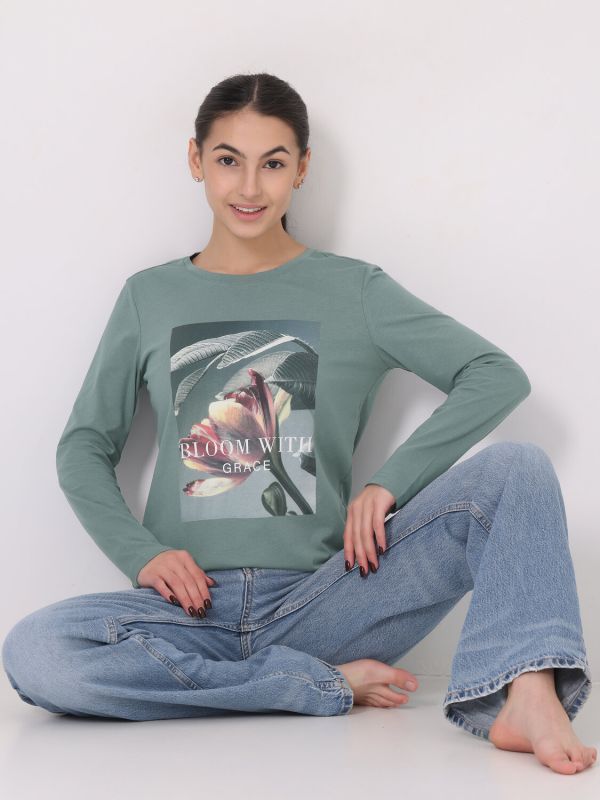 469907 April Longsleeve